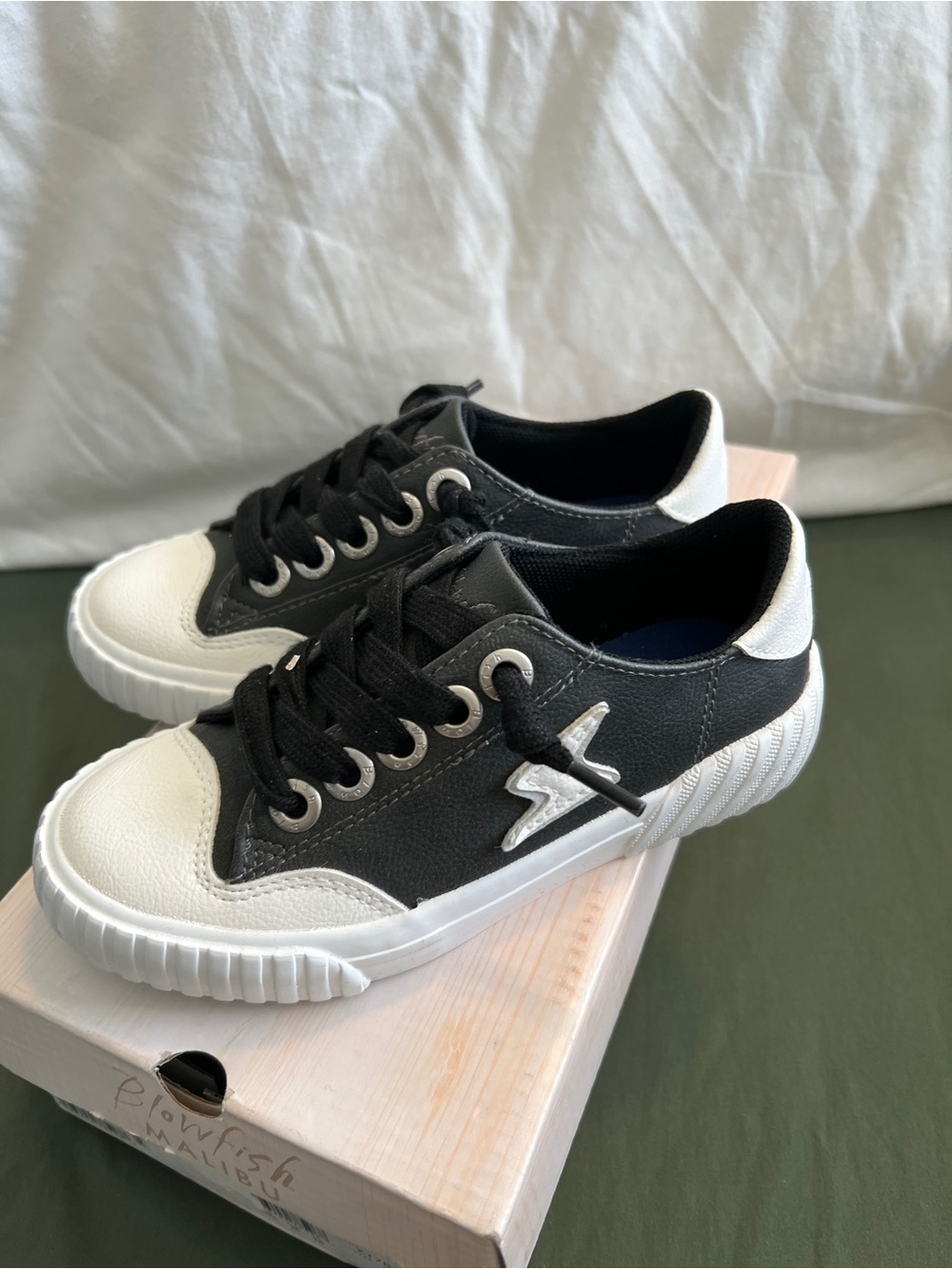 Kids Sneakers with Lightning Accent Size 3
